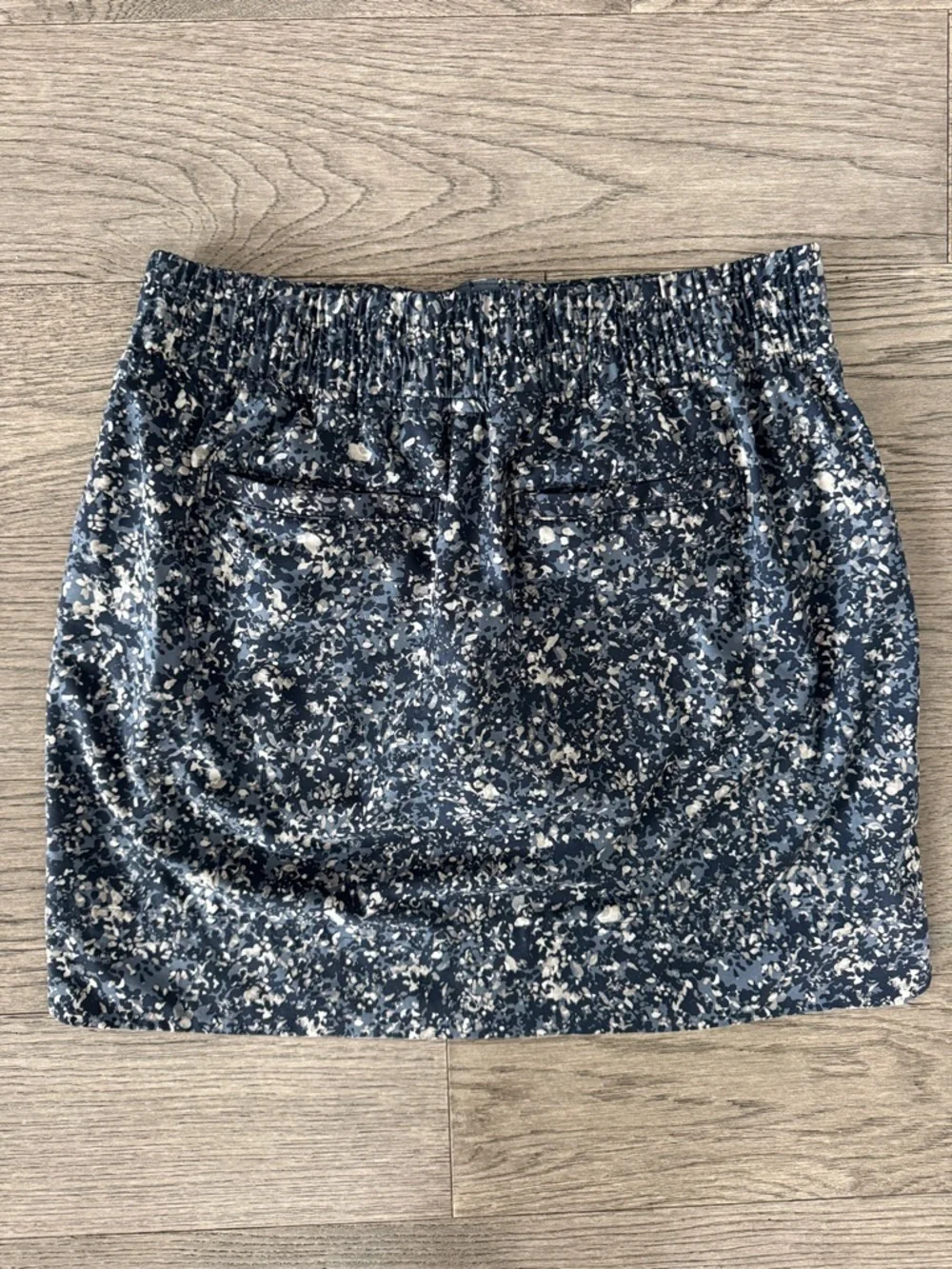 🌼ATHLETA🌼 Midtown Skort in Navy and White Floral, Size 0